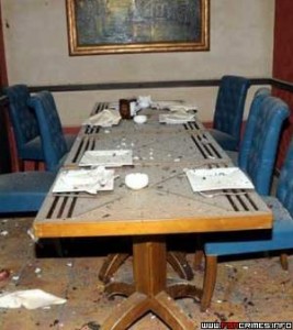 Eight civilians killed in the suicide bombing against the restaurant Capo Grillo in Aleppo.