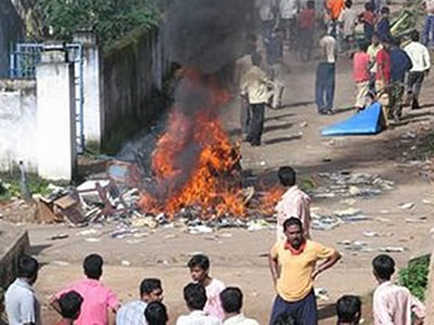 Over 30 Christians were hospitalised following an attack by Hindu extremists, who beat a group of worshippers with iron rods